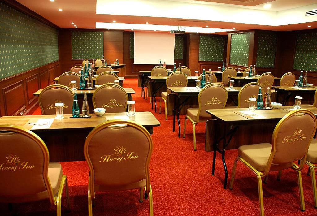 Merter istanbul. Мертер Стамбул. Hurry Inn Hotel Merter. Hurry in Hotel Merter. Hurry Inn Merter Istanbul ***** (Airport).